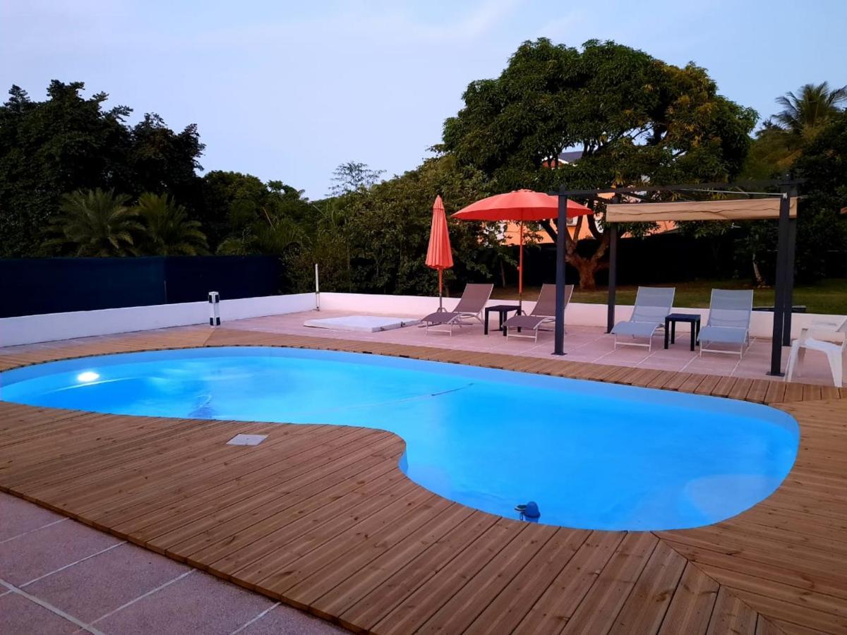 Tropical Dream - Gite Touristique - 4Adultes Et 3Enfants Baie-Mahault Esterno foto