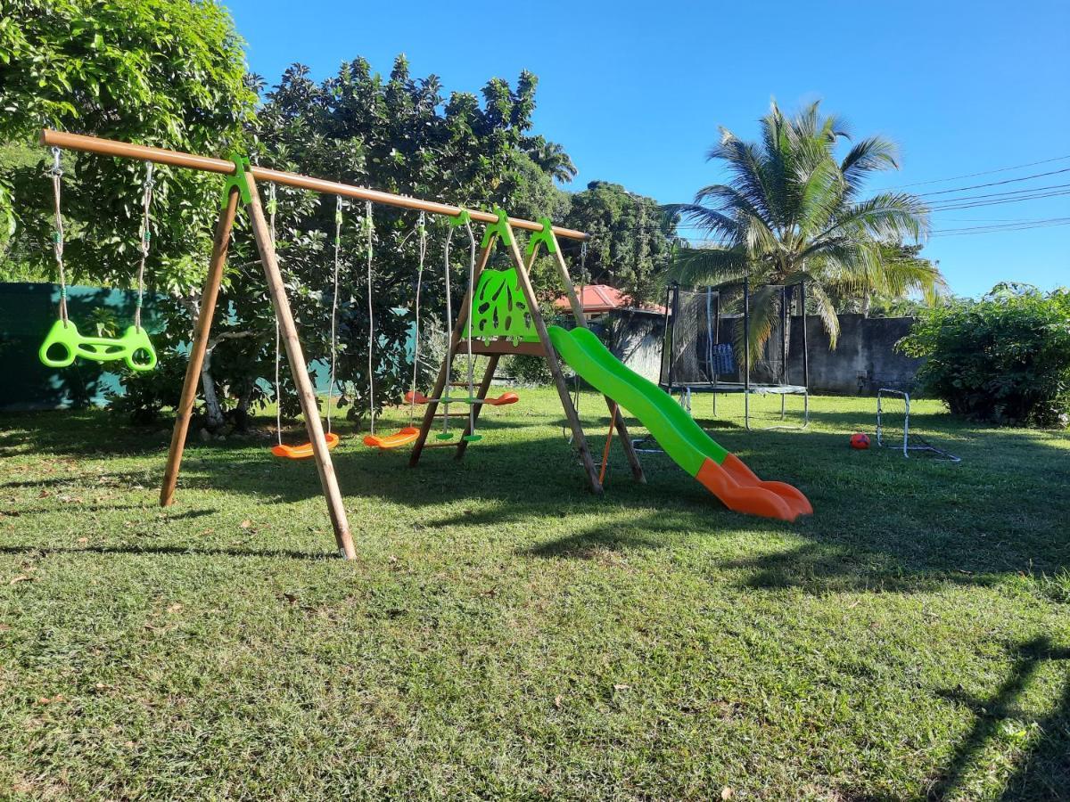 Tropical Dream - Gite Touristique - 4Adultes Et 3Enfants Baie-Mahault Esterno foto